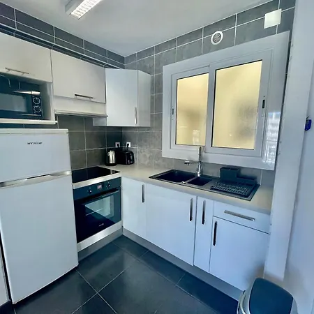 Apartment Delfin 8f Roses
